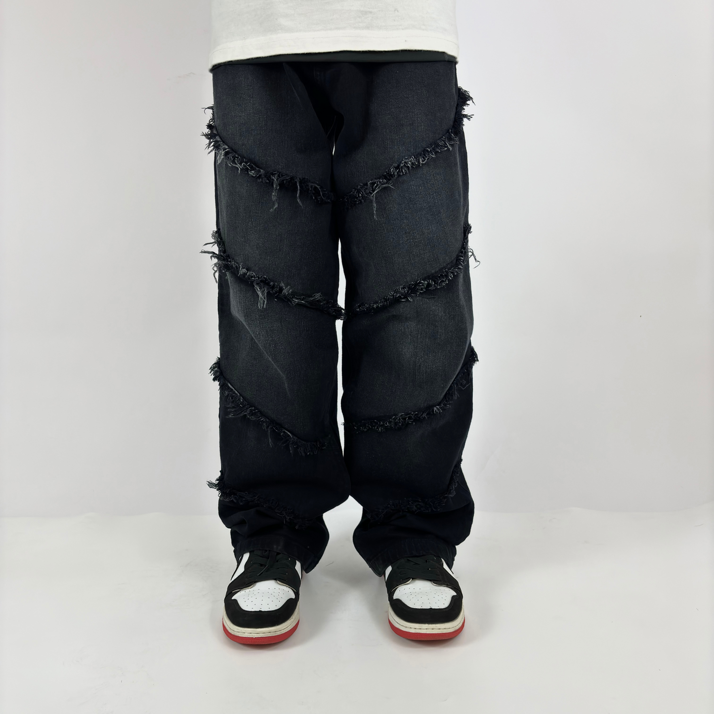 Distressed Denim - Jeans