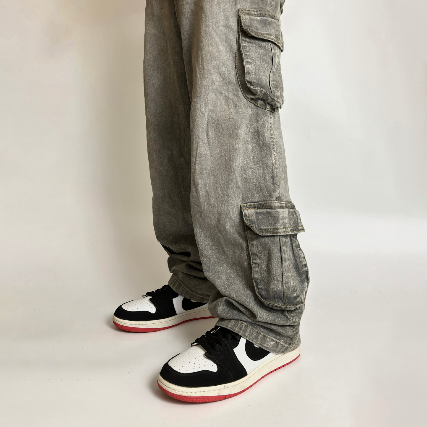Utility Cargo x Grey Washed- Jeans