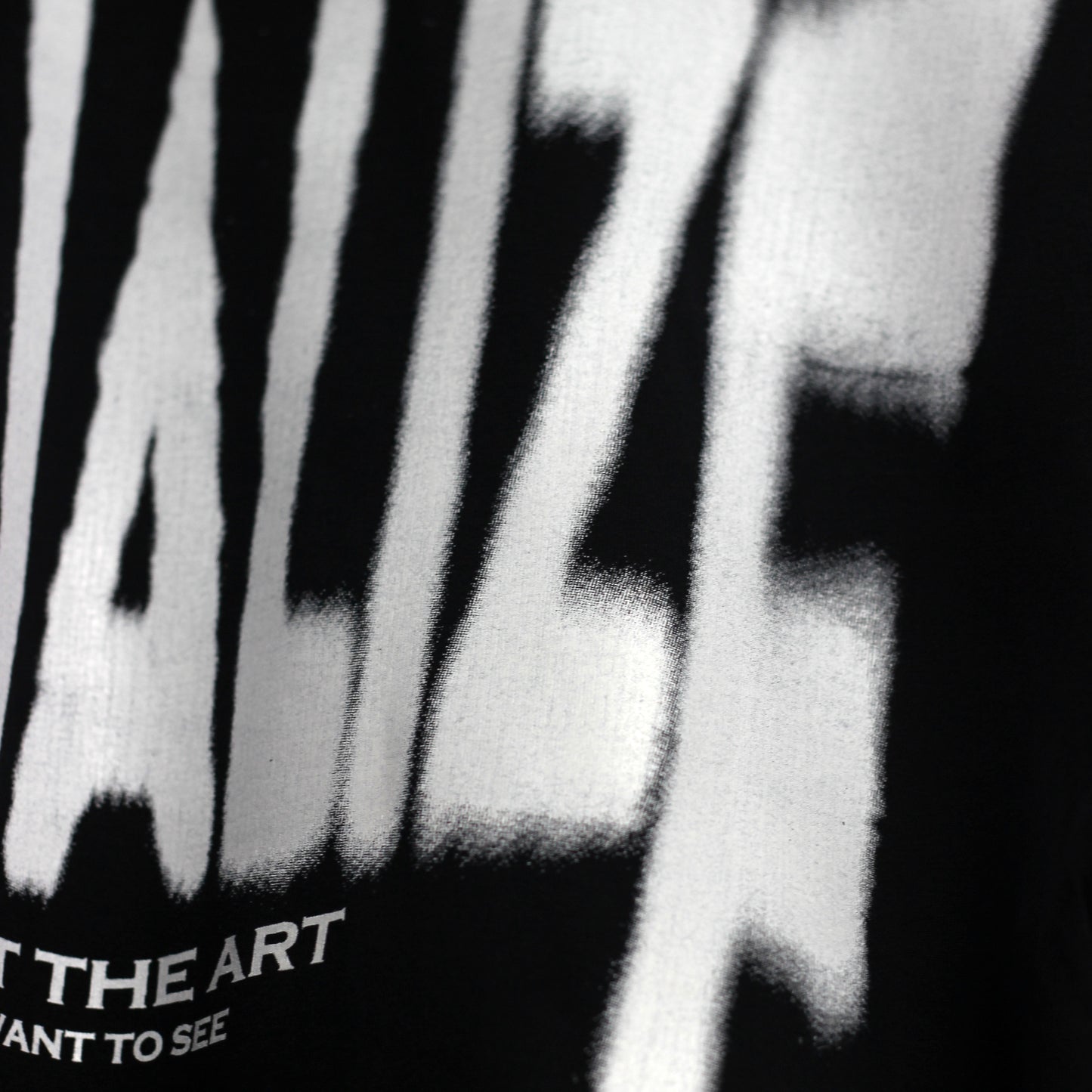 Visualize x Black - Tshirt