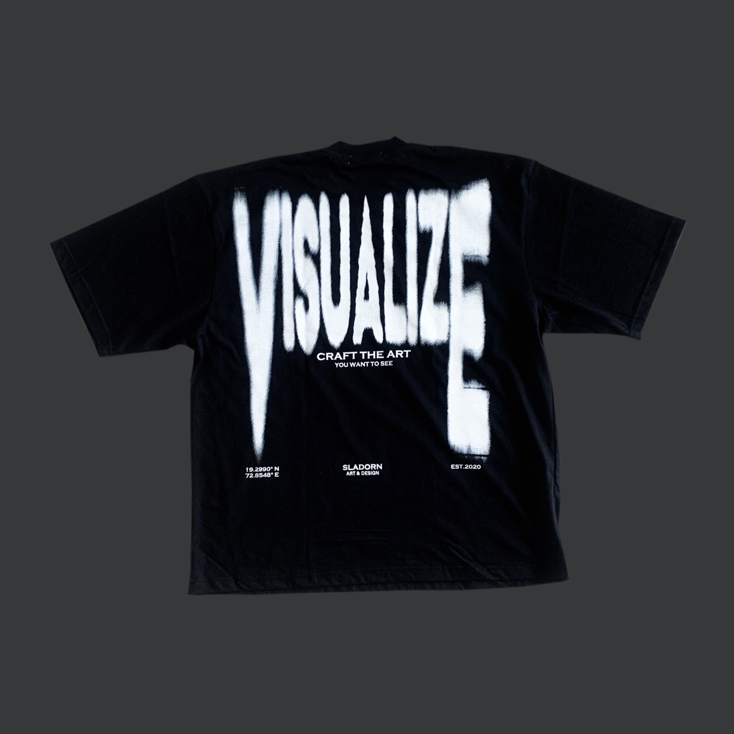 Visualize x Black - Tshirt